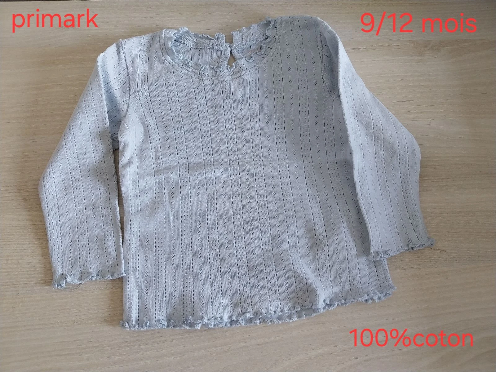 Pull primark léger bleu clair fille 9/12 mois